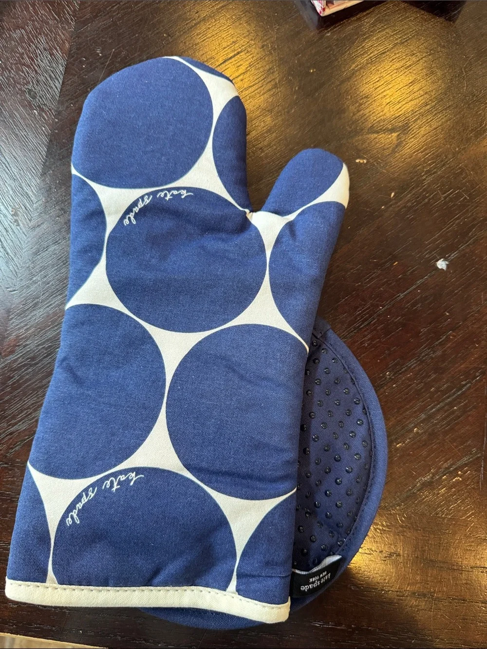 Kate spade navy and white oven mitt and pot holder set NWT